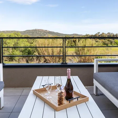 La Cle Terrasse, Proche Port,centre, Parking,clim Apartamento *