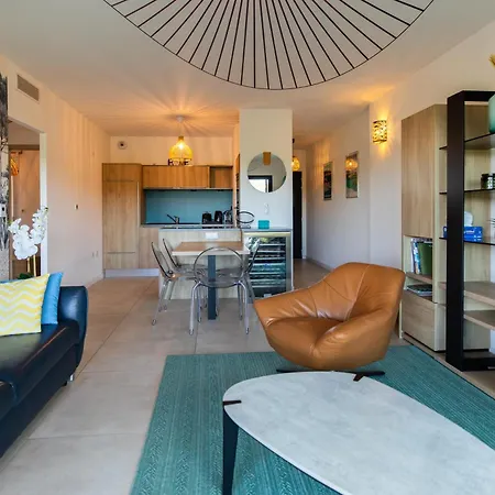 La Clé Terrasse, Proche Port,centre, Parking,clim