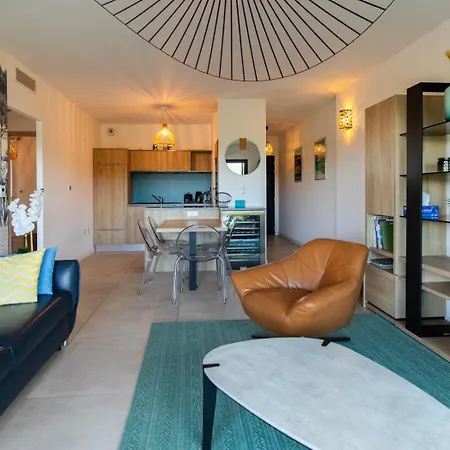 La Clé Terrasse, Proche Port,centre, Parking,clim