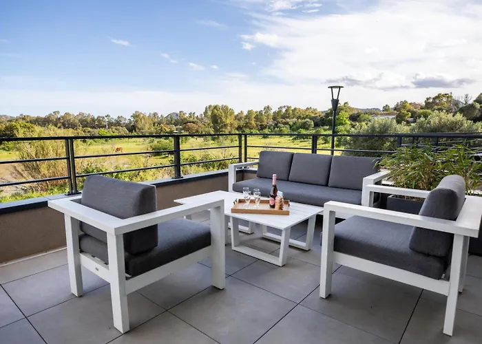 La Clé Terrasse, Proche Port,centre, Parking,clim Appartement *